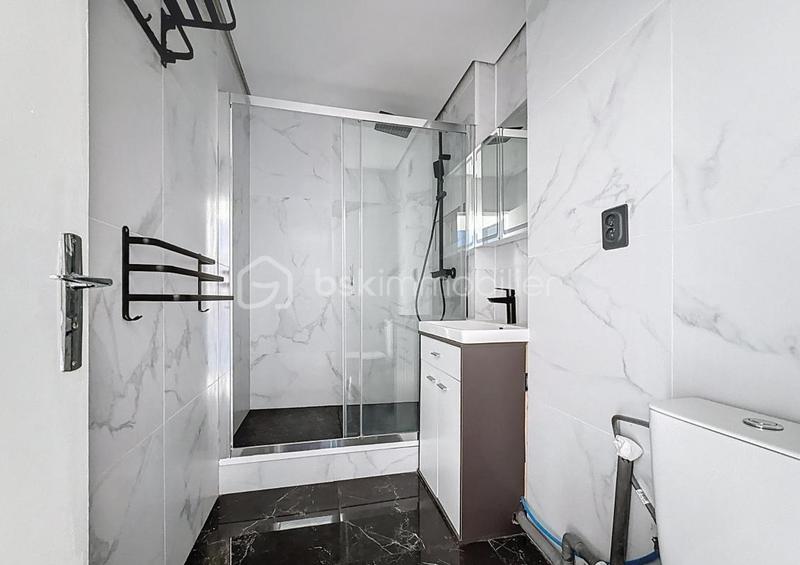 Studio - 30 m² - 1 pièce