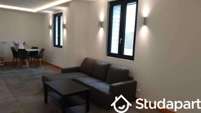 Chambre - 13 m² - 1 pièce