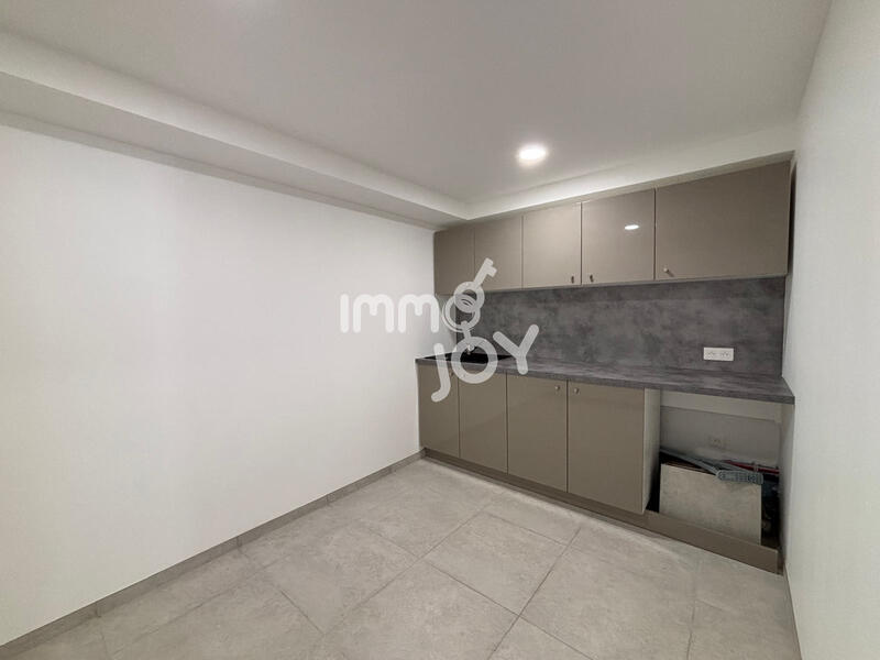 Local commercial - 80 m²