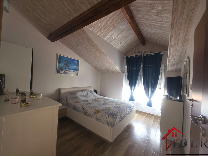 Maison - 252 m² - 7 pièces