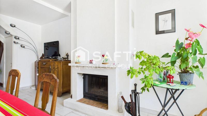 Maison - 203 m² - 7 pièces