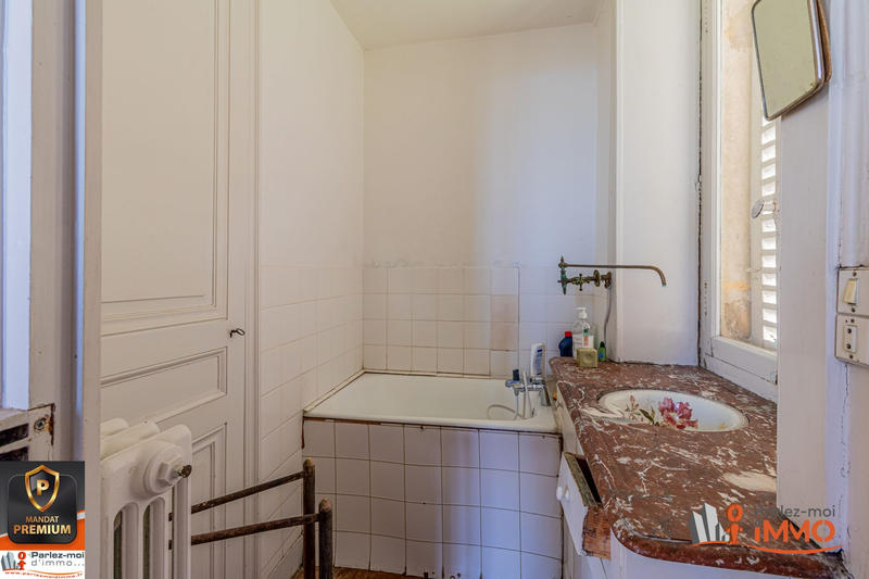 Maison - 373 m² - 14 pièces