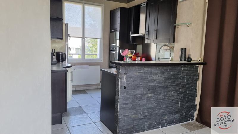 Maison - 205 m² - 10 pièces