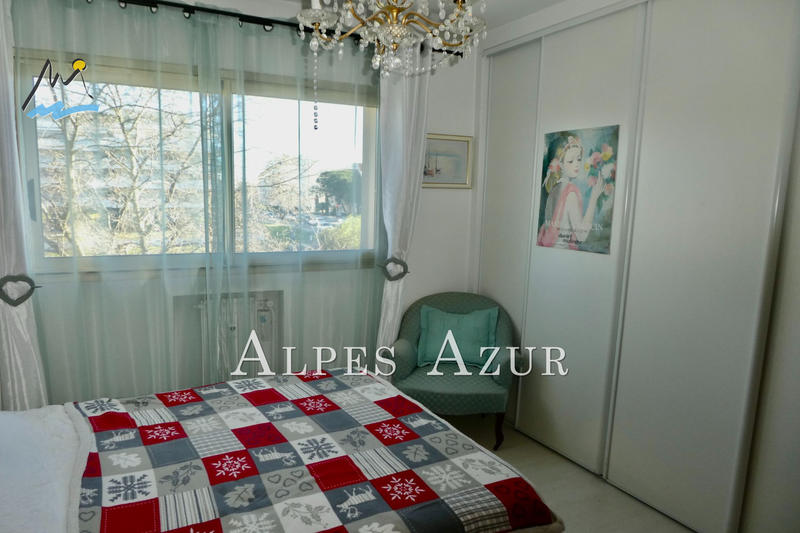 Appartement - 77 m² - 3 pièces