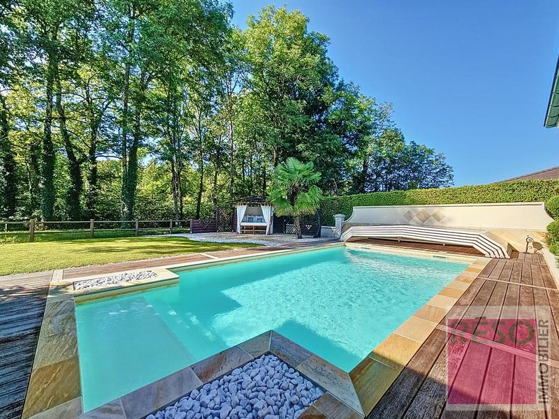 Villa - 274 m² - 7 pièces