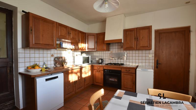 Maison - 186 m² - 8 pièces