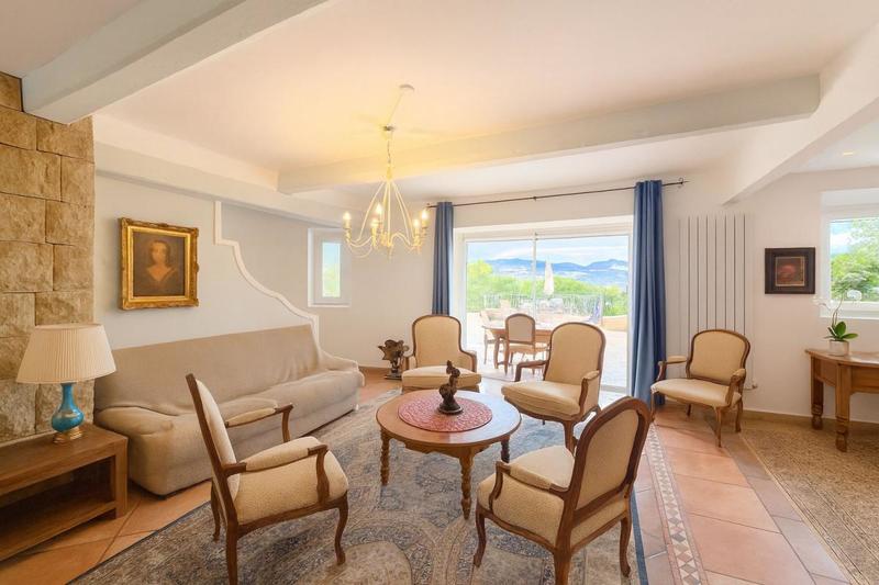 Maison - 150 m² - 4 pièces