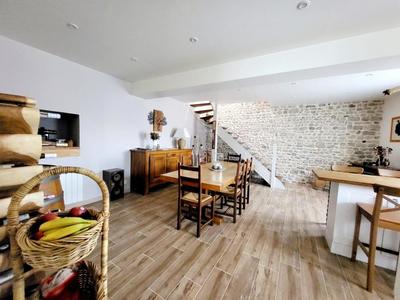 Maison - 186 m² - 8 pièces