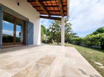 Maison traditionnelle - 172 m² - 6 pièces