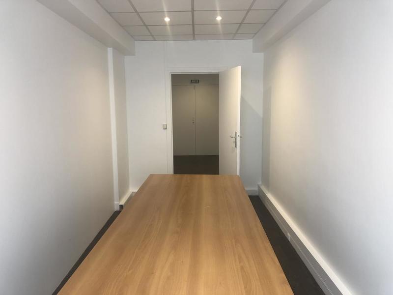 Bureau - 235 m² - 8 pièces