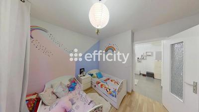 Appartement - 80 m² - 4 pièces