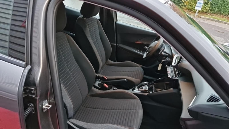 Peugeot 2008 bluehdi 130 ss eat8 active business