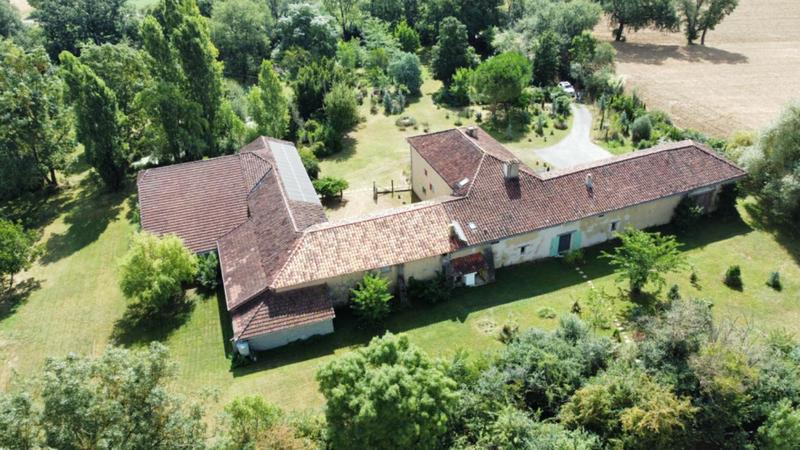 Corps de ferme - 300 m² - 7 pièces