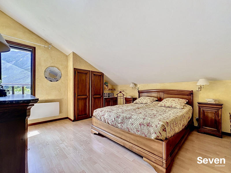 Maison - 158 m² - 6 pièces