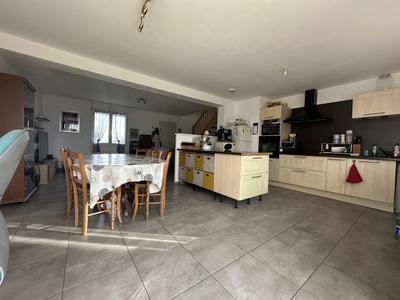 Maison - 101 m² - 5 pièces