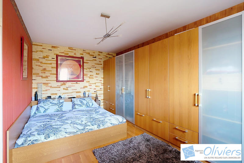 Maison - 147 m² - 6 pièces