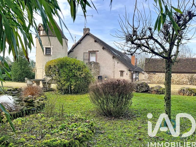 Maison - 155 m² - 9 pièces