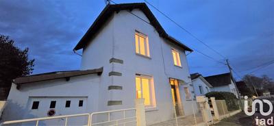 Maison - 90 m² - 5 pièces