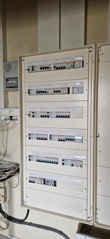 Local commercial - 2 268 m² - 3 pièces