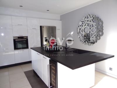 Villa - 170 m² - 6 pièces