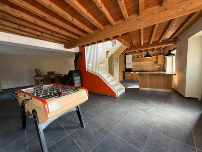 Maison - 207 m² - 6 pièces