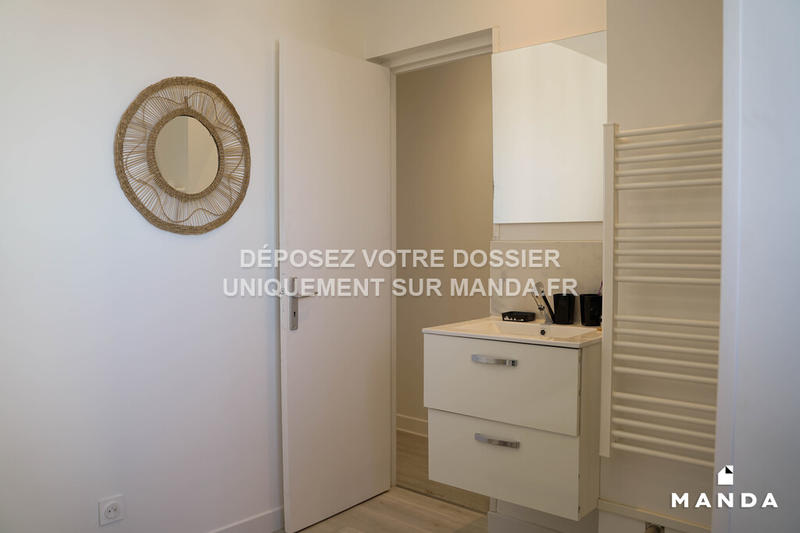 Chambre - 12 m² - 7 pièces