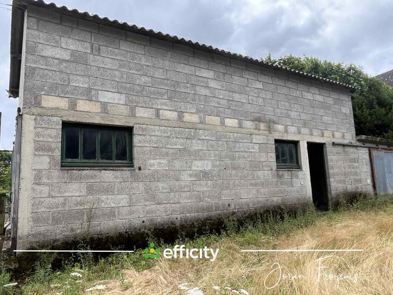 Maison - 300 m² - 3 pièces