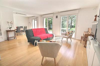 Maison - 137 m² - 6 pièces