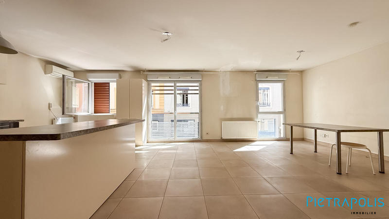 Appartement - 84 m² - 4 pièces