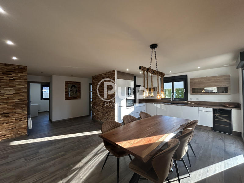 Pavillon - 80 m² - 5 pièces