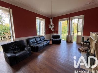 Maison - 423 m² - 15 pièces