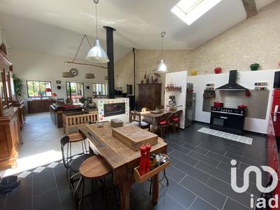 Maison - 362 m² - 8 pièces