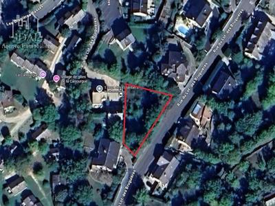 Terrain constructible - 800 m²