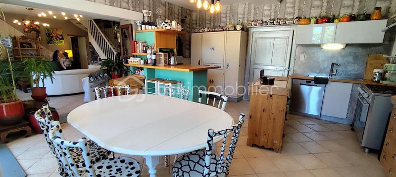 Propriété - 174 m² - 7 pièces