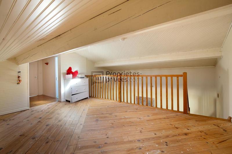 Maison - 225 m² - 7 pièces