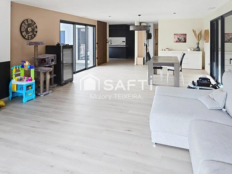 Maison - 172 m² - 8 pièces