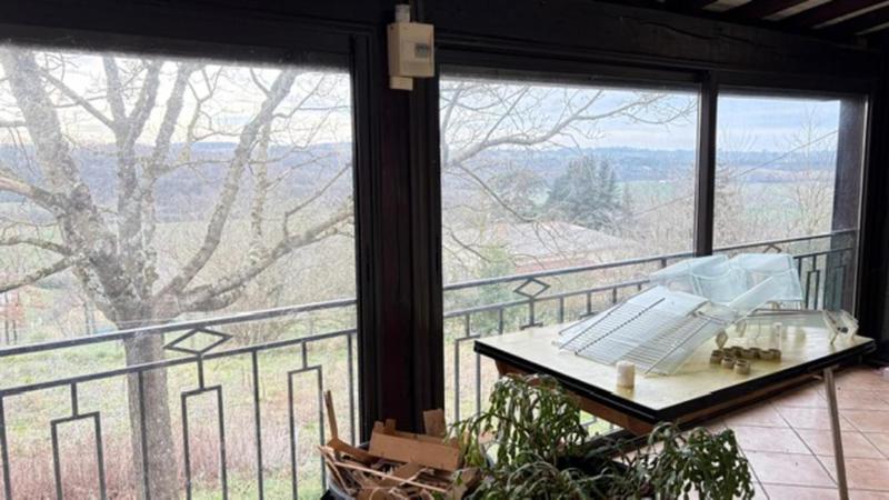 Maison - 314 m² - 5 pièces