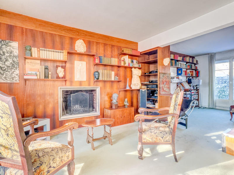 Maison - 230 m² - 9 pièces