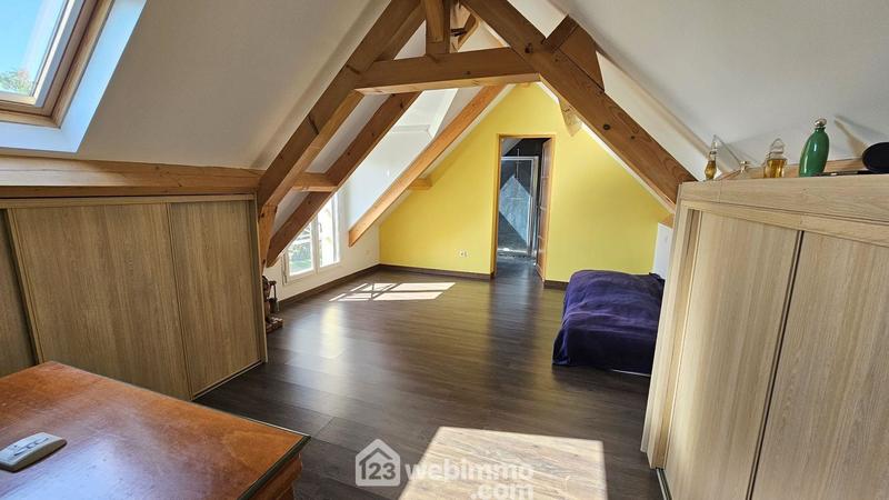 Maison - 170 m² - 8 pièces