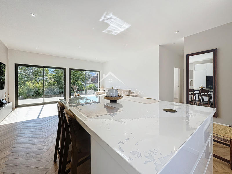 Maison - 99 m² - 4 pièces