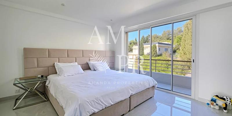 Appartement - 90 m² - 3 pièces