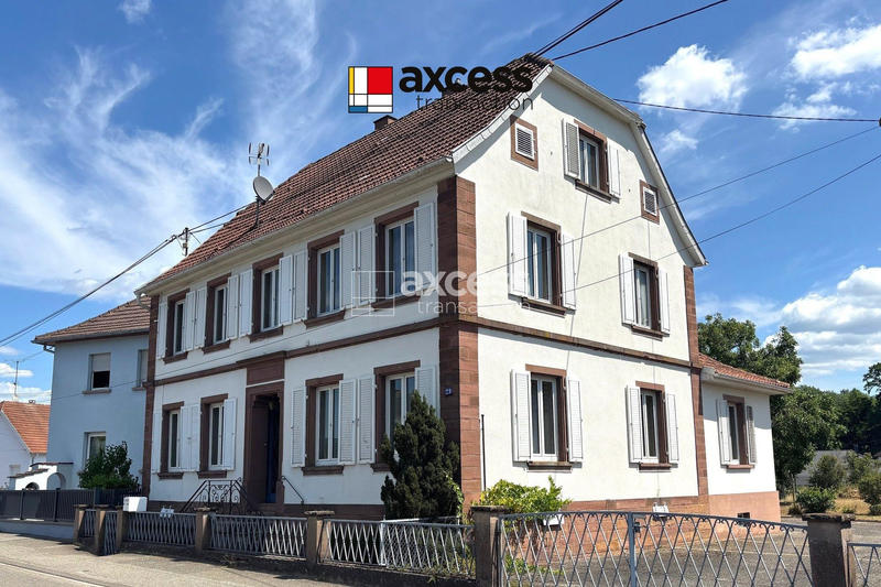 Maison - 234 m² - 10 pièces