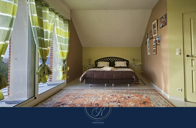 Maison - 277 m² - 8 pièces