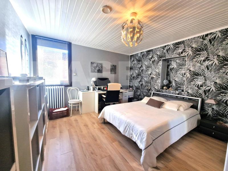 Maison - 171 m² - 6 pièces