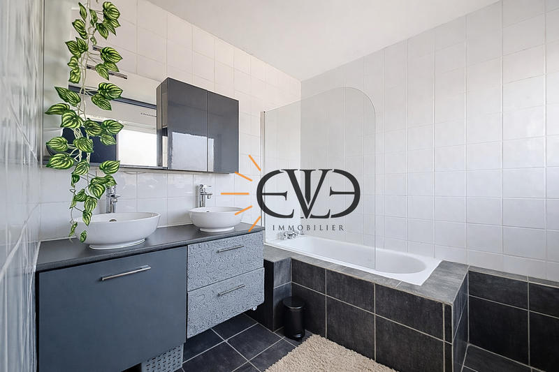 Appartement - 60 m² - 2 pièces