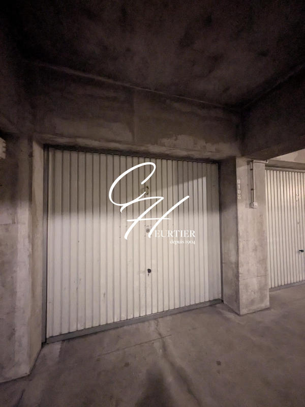 Parking / Garage - 15 m²