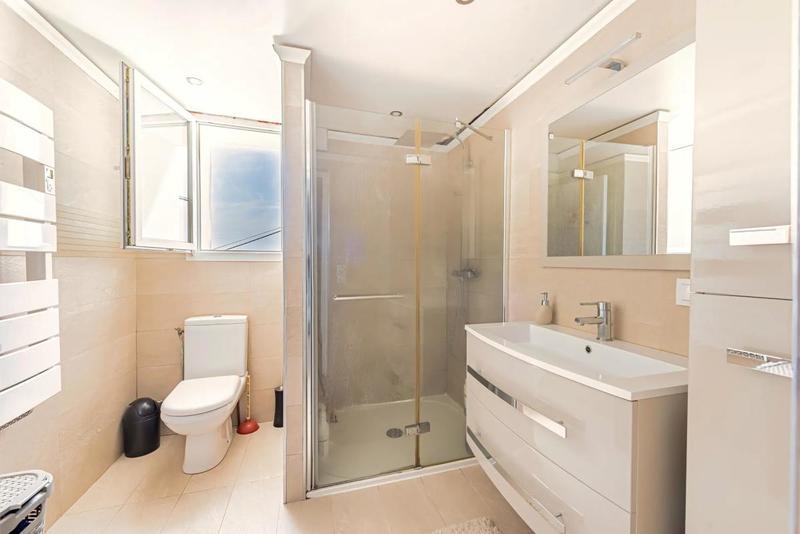 Maison - 270 m² - 7 pièces