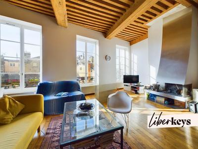 Appartement ancien - 96 m² - 3 pièces