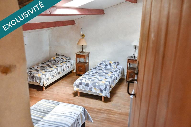 Maison - 465 m² - 15 pièces