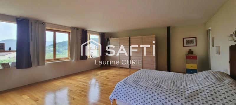 Maison - 135 m² - 3 pièces